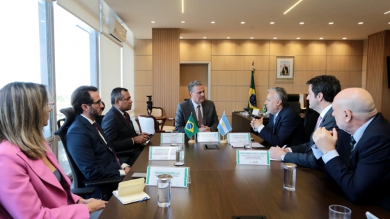 Frigerio impulsa un Estado más eficiente con foco en descentralización y articulación ministerial