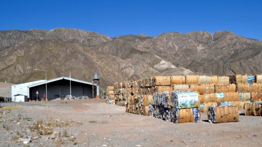 Ambiente vendió más de 343.323 kilos de materiales recuperados