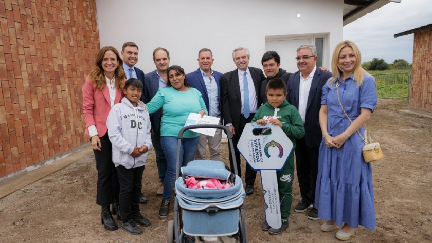 El presidente entregó viviendas e inauguró las obras de un nuevo gasoducto en la provincia de Catamarca