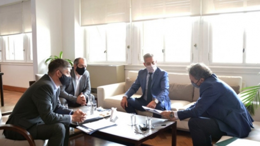 Comenzaron a llegar los fondos del plan argentina hace a los municipios chubutenses