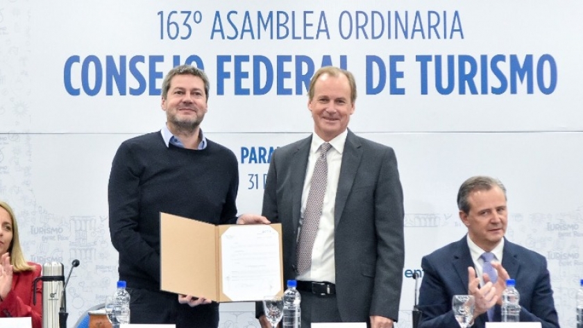 Bordet ratificó su apoyo al turismo con eximición de impuestos, promoción y obras públicas
