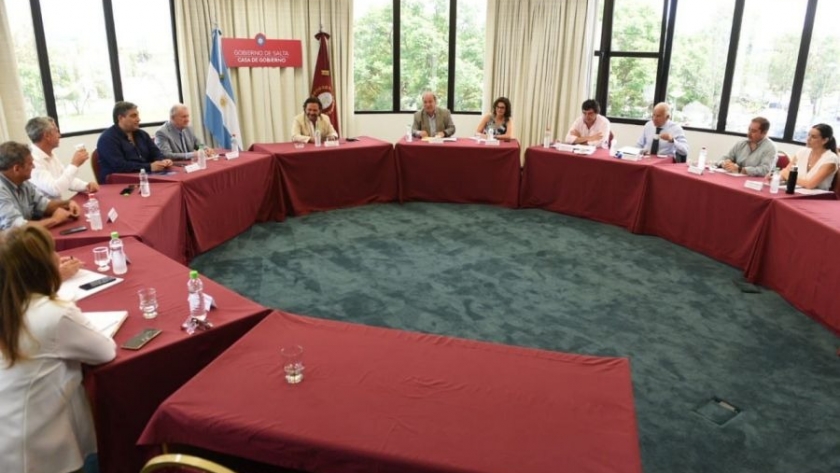 Sáenz y el gabinete de ministros analizaron el impacto de las medidas nacionales en la Provincia