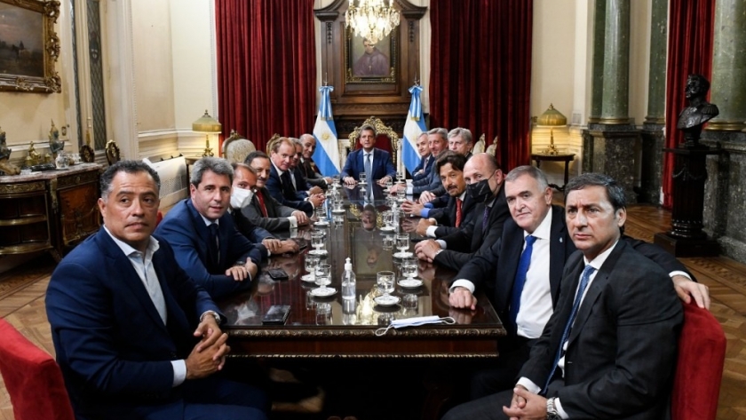 Uñac y pares provinciales se reunieron con Alberto Fernández y Massa para dialogar sobre el Entendimiento con el FMI