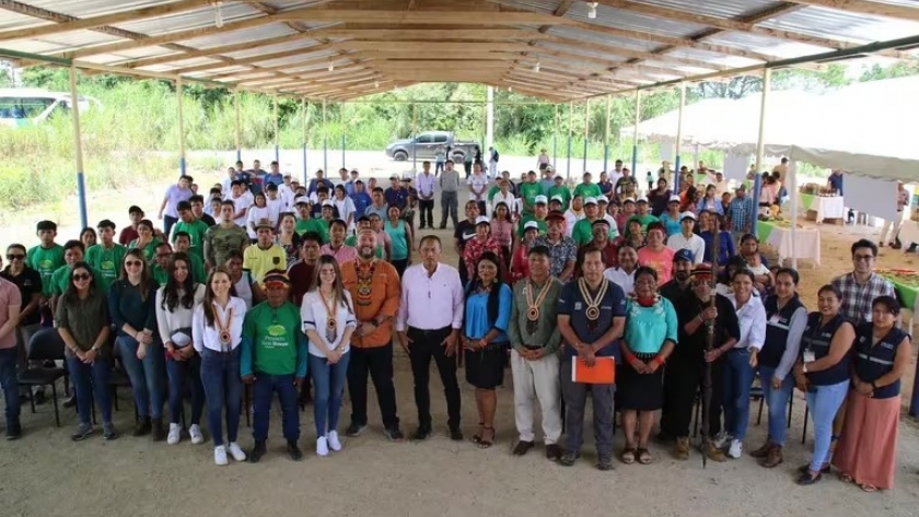 Ministra de Ambiente anuncia incentivos económicos para la conservación de bosques en comunidades nativas