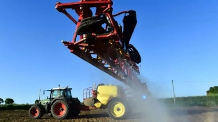 El futuro del campo francés sin glifosato, en busca de alternativas