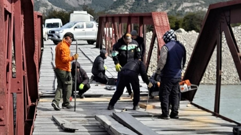 El Chaltén: Luego de las reparaciones en el Puente del Río Eléctrico, se restablece la transitabilidad con precaución