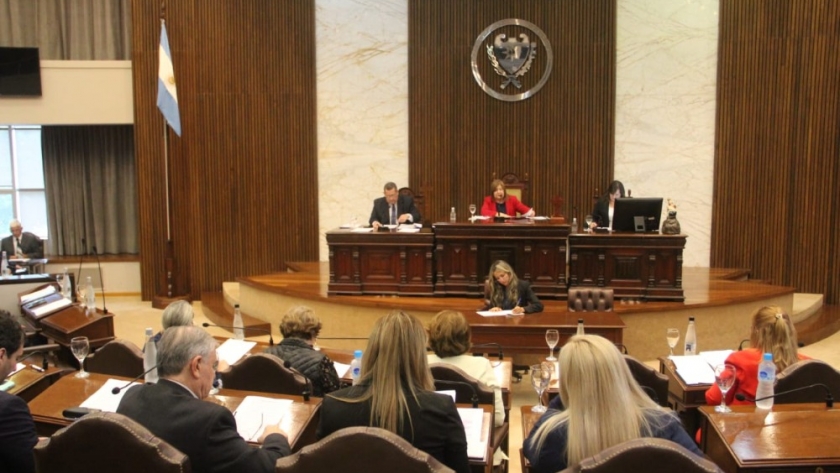 Legislatura: ratifican Emergencia Sanitaria decretada por el Poder Ejecutivo