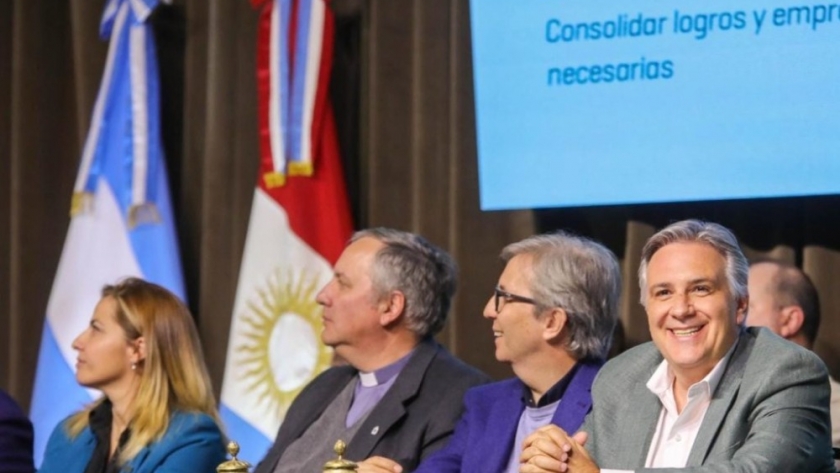 Llaryora presentó el Plan de Desarrollo Educativo Provincial 2024-2027