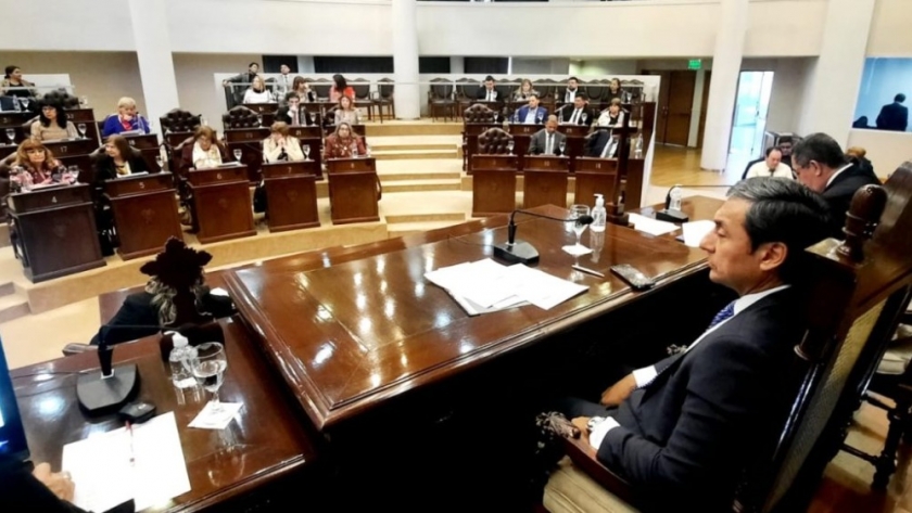 Legislatura: Destacan anuncio de recomposición salarial de emergencia realizado por el gobernador Zamora
