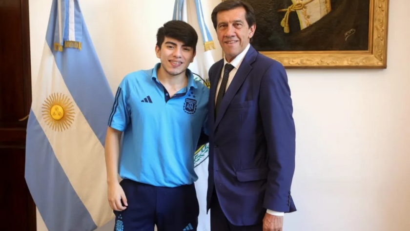 Sadir felicitó al gamer jujeño por su desempeño en las competencias de Esport