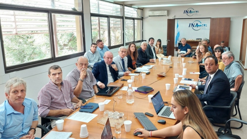 Obras Hidráulicas lanzó una publicación para una estrategia de seguridad en los ríos Paraná y Uruguay