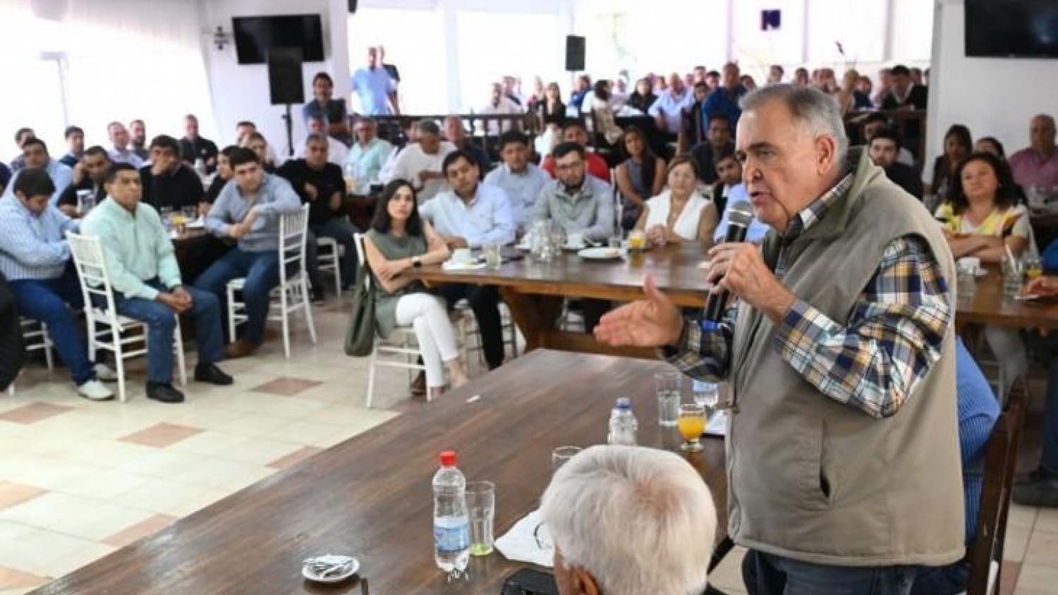 Osvaldo Jaldo encabezó una reunión con las comunas rurales para fortalecer la gestión en el interior tucumano