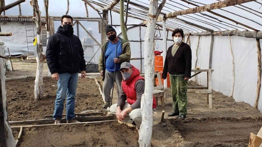 Invernaderos: familias de Viedma, Choele Choel y Bariloche comenzaron a capacitarse
