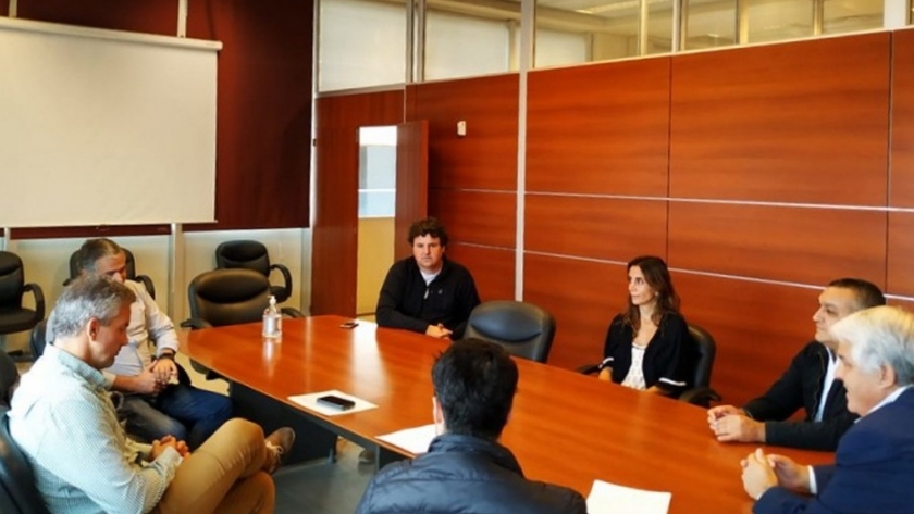 El ministro Díaz Cano se reunió con cámaras de productores