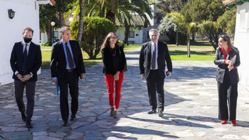 Alberto Fernández: "Queremos una sociedad con más respeto por la diversidad, más cuidado por la mujer y más igualdad para todos"