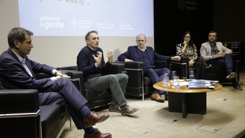 Katopodis presentó el libro “Políticas públicas de transparencia. Avances en la Obra Pública” en una jornada multiactoral