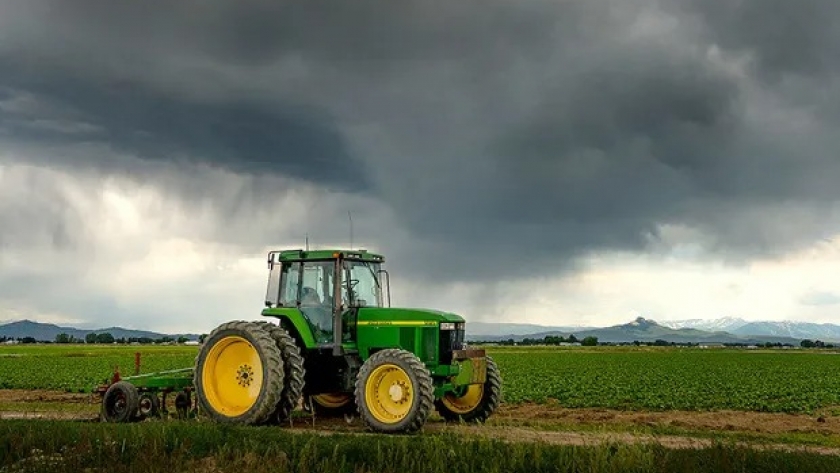 Amplio alerta por tiempo severo, con lluvias intensas, ráfagas y ocasional caída de granizo: las zonas alcanzadas