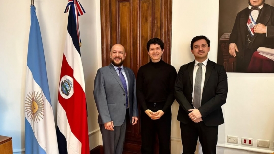 Diego Piedra-Trejos visitó la Embajada de Costa Rica en Argentina y compartió su experiencia internacional
