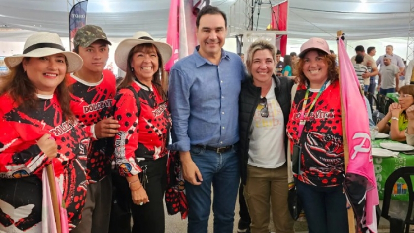 Gran afluencia de turistas y visitantes en la 58ª Fiesta Nacional de la Pesca del Dorado en Paso de la Patria