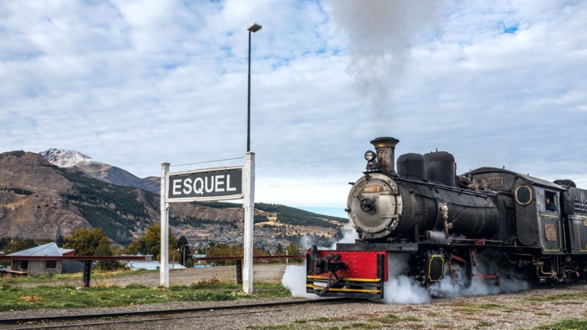 La Trochita: el gobierno provincial acuerda trabajo junto a Esquel