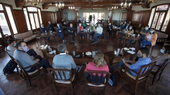 Reunión con funcionarios de las áreas turísticas de municipios de la costa bonaerense