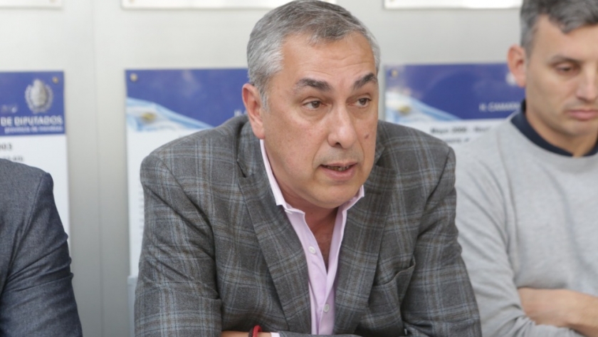 El ministro Vaquié defendió los proyectos de ley para la construcción de El Baqueano y la autorización de la licitación de Los Nihuiles