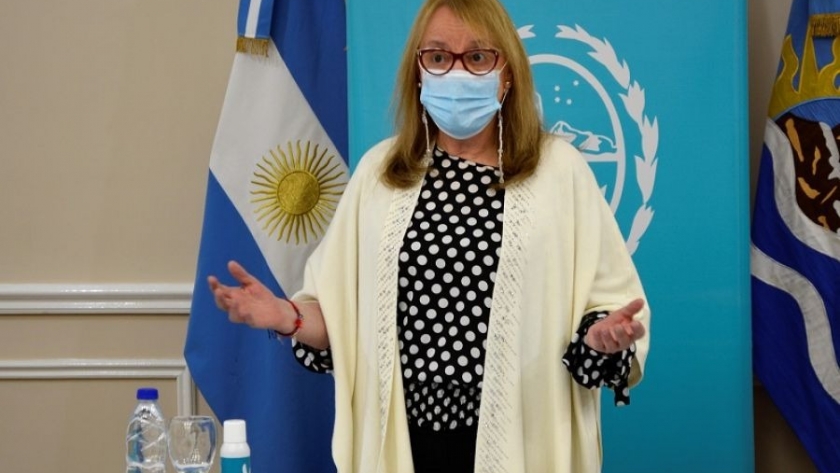 Alicia destacó la inauguración de la planta que beneficiará a más familias de Los Antiguos