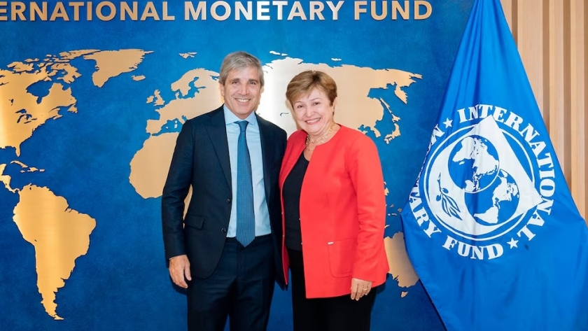 Con nuevo desembolso del FMI, el Gobierno refuerza reservas y recompra Letras Intransferibles