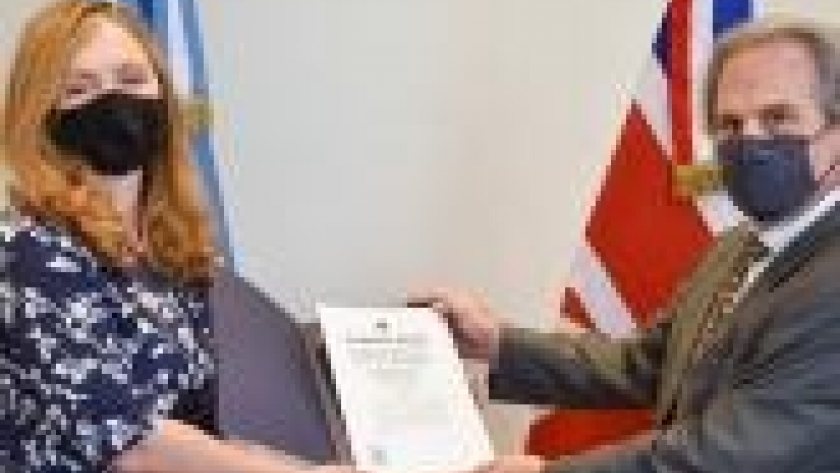 El vicecanciller Tettamanti recibió a la nueva embajadora del Reino Unido