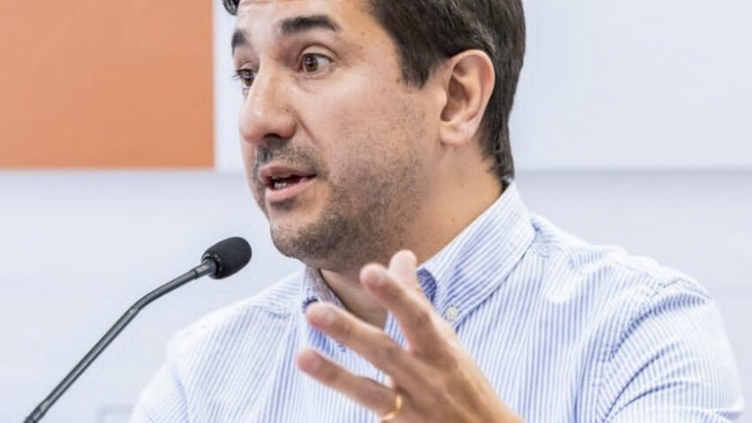 García: “Los fondos provenientes del bono Fuego 2027 solo pueden utilizarse para obras públicas y gastos de capital”