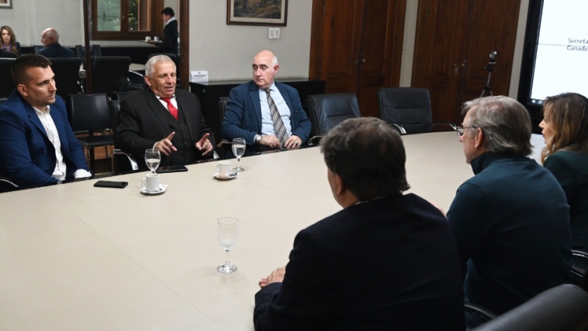 Bahillo y Royon recibieron a empresa productora de aceite de soja mediante energía solar