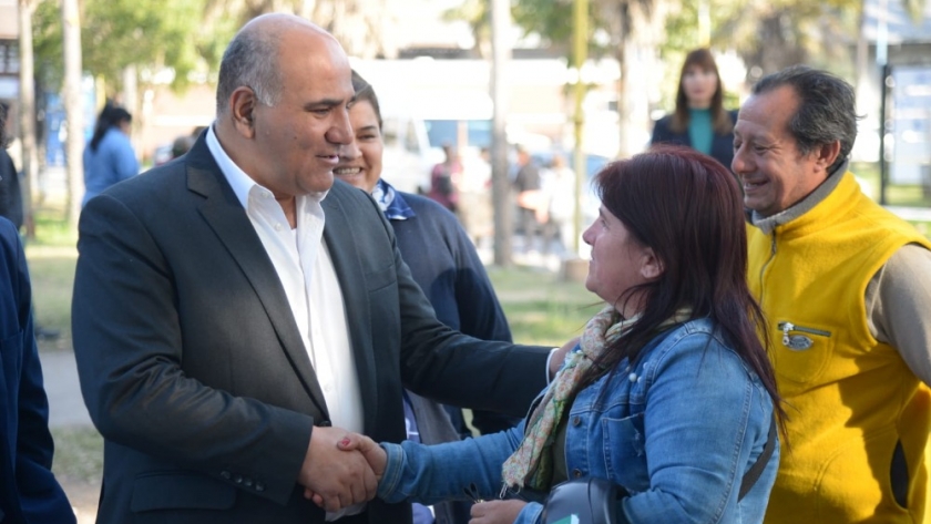 Manzur entregó herramientas y microcréditos a beneficiarios del Potenciar Trabajo
