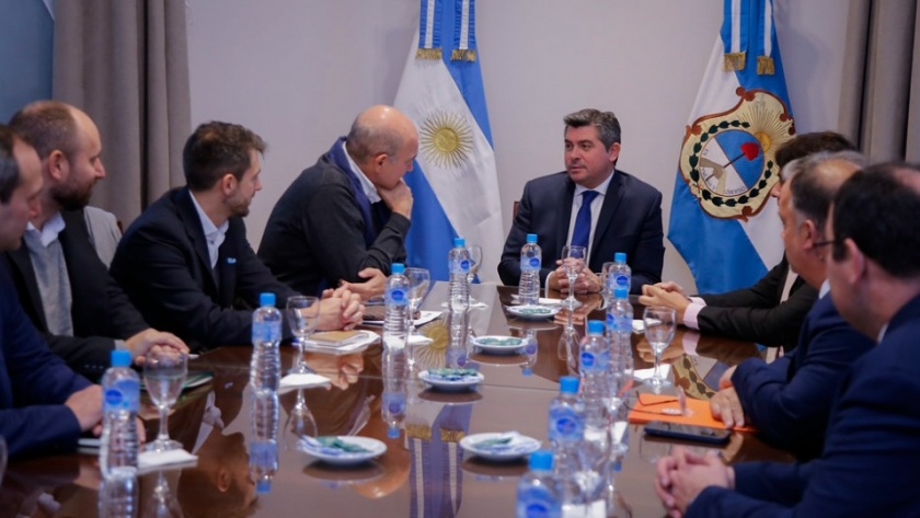 Orrego recibió a la máxima autoridad del BID en el país