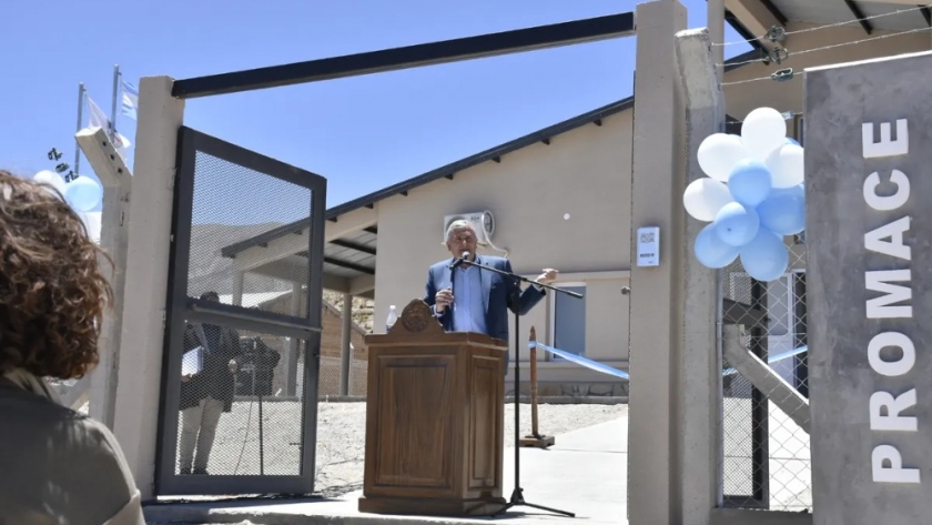 Morales llevó la energía de Cauchari a Quebraleña y la transformó en escuela secundaria