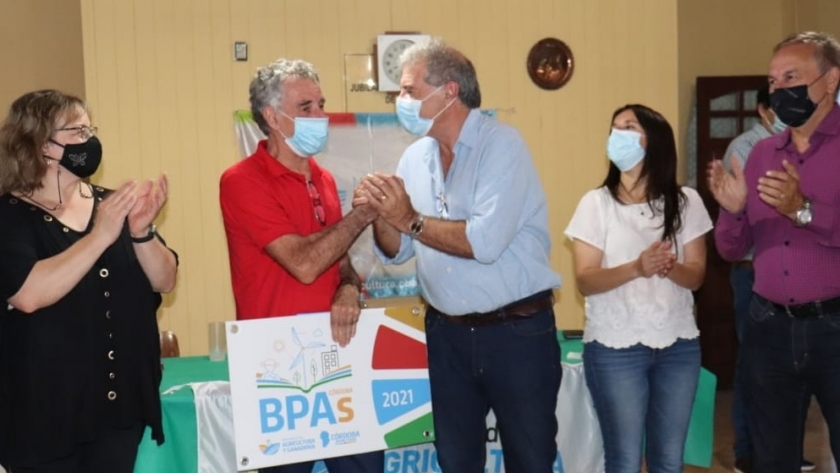 Italó: la Provincia entregó más de $3 millones a productores agropecuarios
