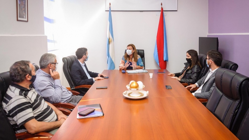 Planifican mejoras para accesos a escuelas y caminos productivos del departamento Gualeguay