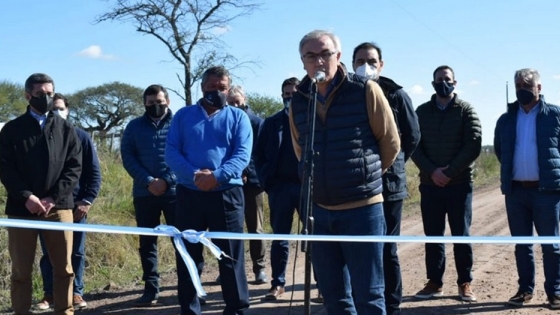 Anselmo en inauguración de ripio en Rincón de Quiroz: 