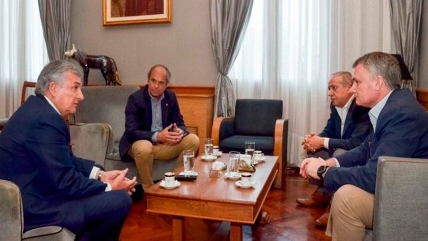 Anuncian inversiones para ampliar la producción y exportación de papel vegetal en Jujuy