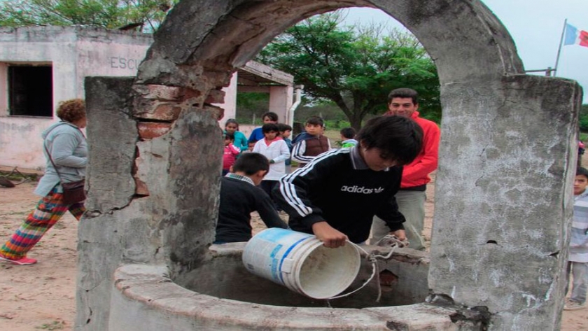 El drama de las 4.500 escuelas rurales que no tienen agua segura para garantizar el regreso a clases