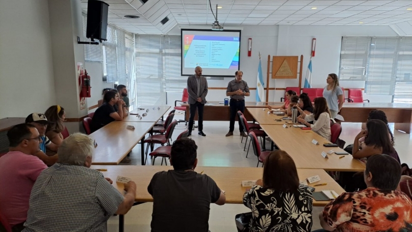 Continúan capacitando a integrantes de las cooperativas de trabajo
