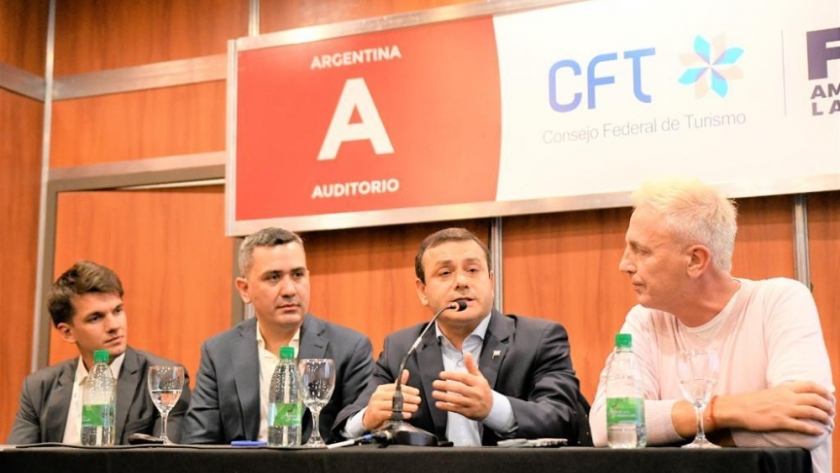 El gobernador visitó el stand de Misiones en la Feria Internacional de Turismo de América Latina en Buenos Aires