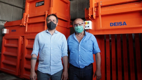 Cabandié entregó equipamiento para la gestión de los residuos en Tucumán