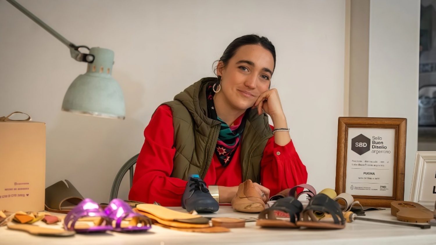 Del taller artesanal a una feria internacional de diseño en Brasil