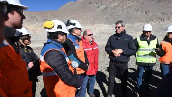 Uñac destacó el trabajo conjunto que permitió recuperar la zona donde estaba la escombrera del Cerro Amarillo