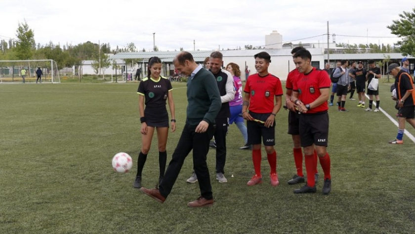 Puntapié inicial para el Primer Torneo de Fútbol Interministerial