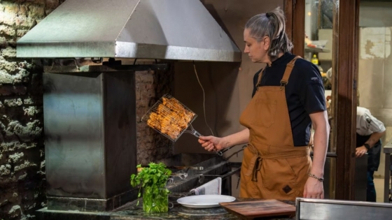 Dmitry Kaplin inaugura Chaijana, el primer restaurante de Asia Central en Buenos Aires