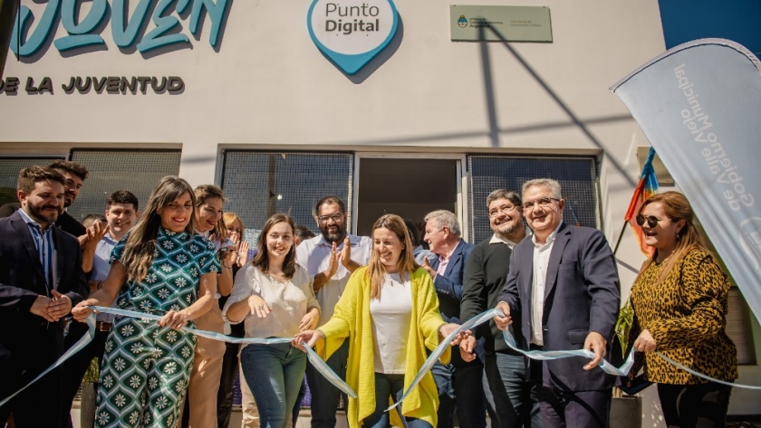 Con la presencia del Gobernador, se inauguró Punto Digital en Valle Viejo