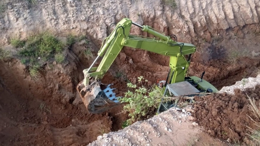  Limpieza del canal pluvial en Anguil