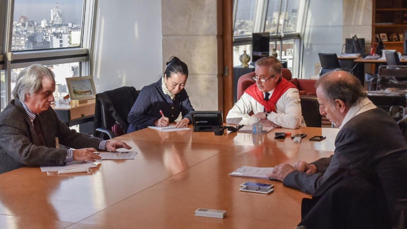 Entrevista entre el canciller Felipe Solá y el ministro de Comercio de la República Popular China Zhong Shan