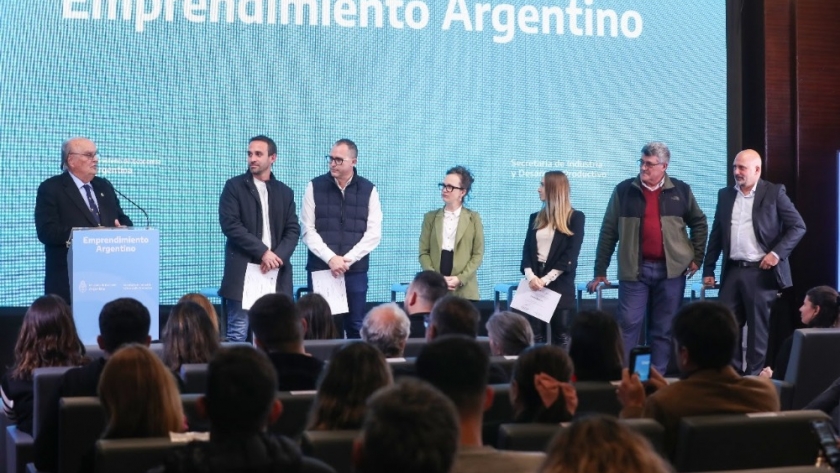 Mendiguren: “El entramado emprendedor es clave para el desarrollo y la integración territorial”